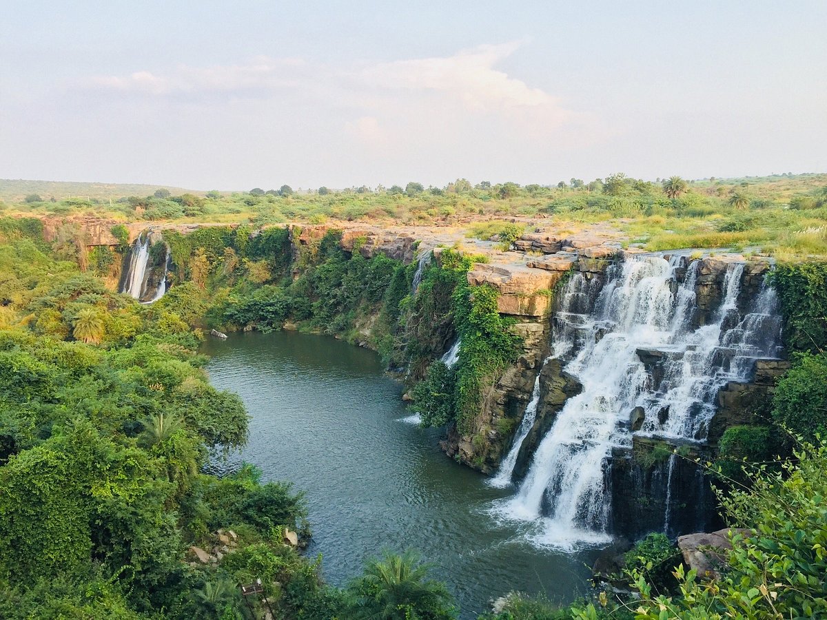 Best 20 Waterfalls places to visit in South India - Pikme.org